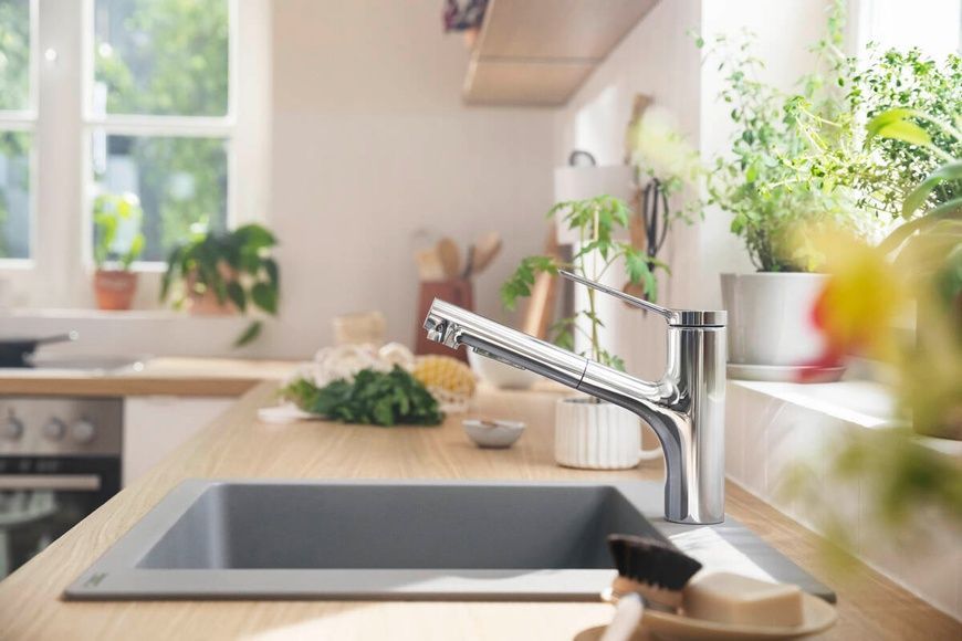 Змішувач з висувним виливом для кухонної мийки HANSGROHE ZESIS M33 74821000 800004178 фото