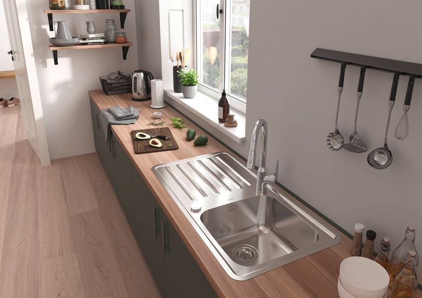 Змішувач для кухонної мийки з висувним душем HANSGROHE FOCUS M42 71820000 77847 фото