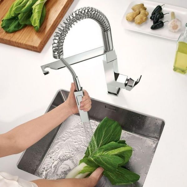 Смеситель для кухни с гибким изливом GROHE EUROCUBE 31395DC0 59810 фото