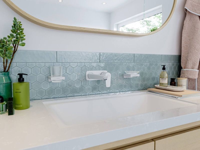 Мильниця HANSGROHE ADDSTORIS 41746140, бронза сатин 85418 фото